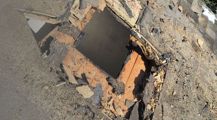 Why choose water damage restoration service for commercial flood cleanup in Wakefield